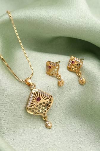 Gold color fashion chain pendant with earring