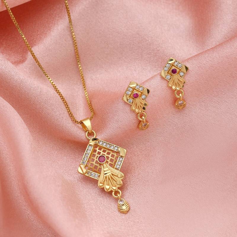 Gold color fashion chain pendant with earring