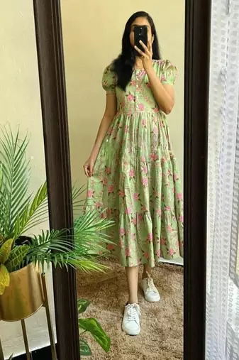 Women’s floral printed round neck ethnic dress
