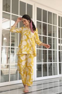 Yellow Floral printed v neck  cotton co-ord set 1