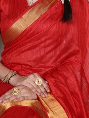 red onam special kerala style raw art silk blend zari weaving saree with unstitched blouse 3