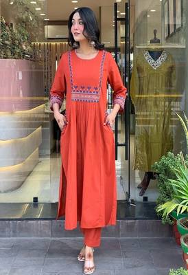 orange embroidered cotton kurta and pant 3