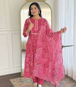 Pink new arrival! women's rayon embroidered flared kurta set