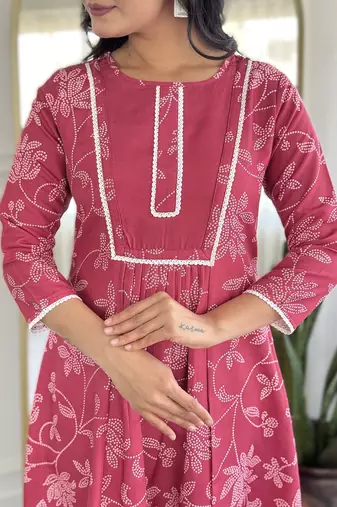 pink new arrival! women's rayon embroidered flared kurta set