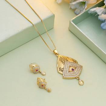 Gold color chain pendant with earring 1