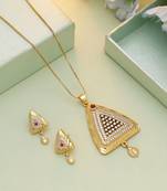 Gold color chain pendant with earring
