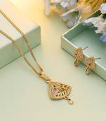 Gold color chain pendant with earring
