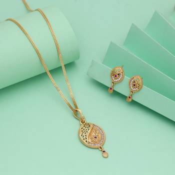 Gold color chain pendant with earring 1