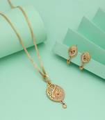 Gold color chain pendant with earring