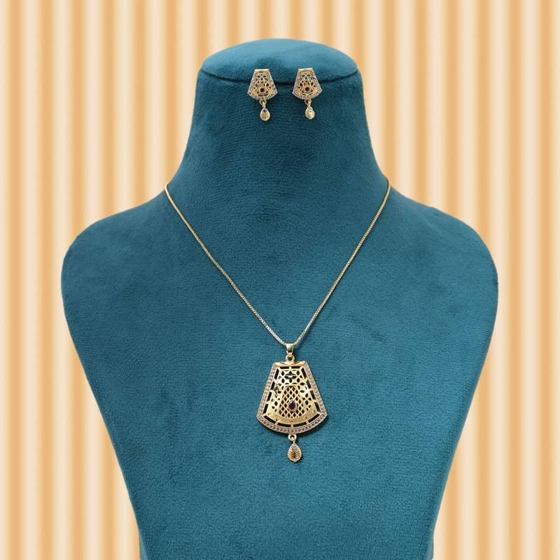 Gold color chain pendant with earring