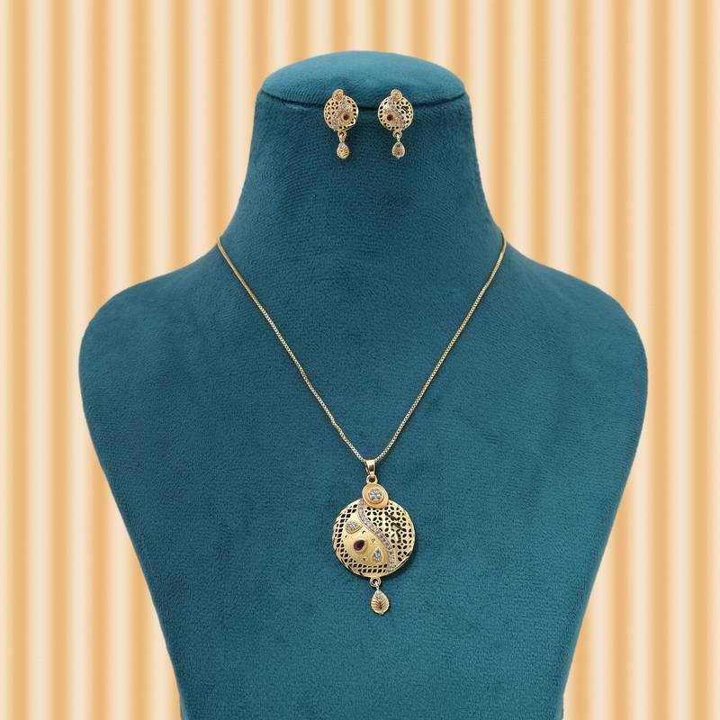 Gold color chain pendant with earring