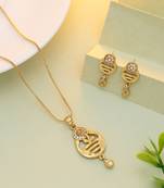 Gold color chain pendant with earring