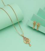 Gold color chain pendant with earring