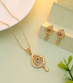 Gold color chain pendant with earring