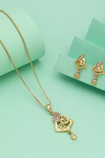 Gold color chain pendant with earring