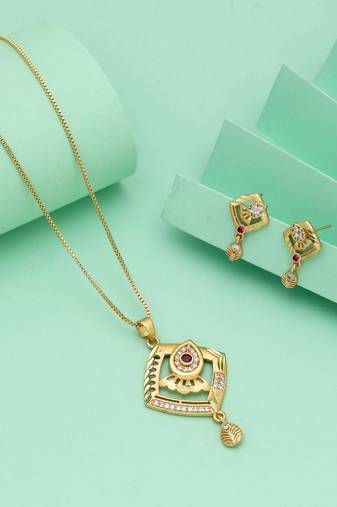 Gold color chain pendant with earring