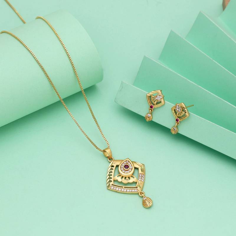 Gold color chain pendant with earring