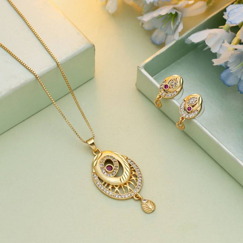 Gold color chain pendant with earring