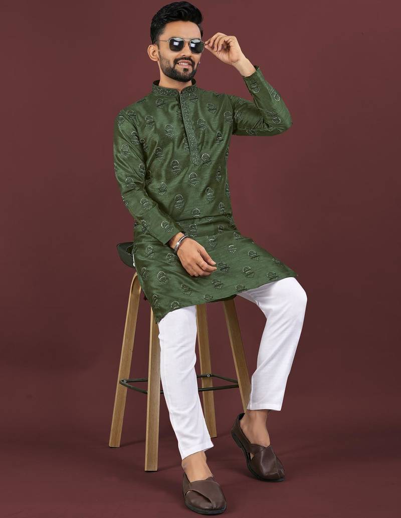 Green embroidered silk straight kurta