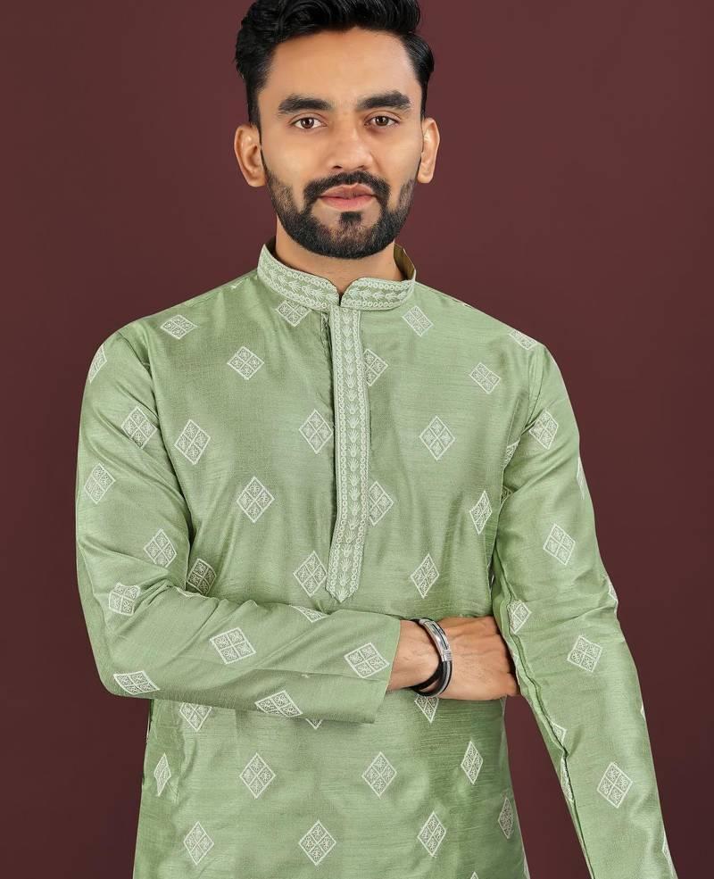 Green embroidered silk straight kurta