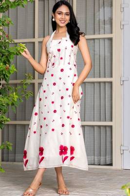 White emboridered mdi dress 2