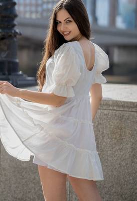 Whitecotton ruffle dress 5