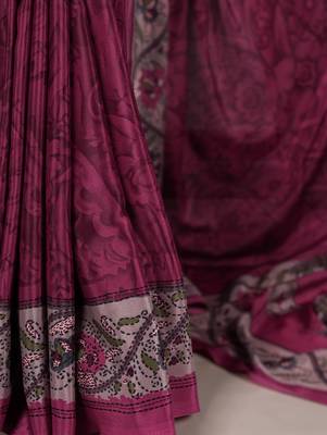 pink printed crepe saree with matching blouse 3