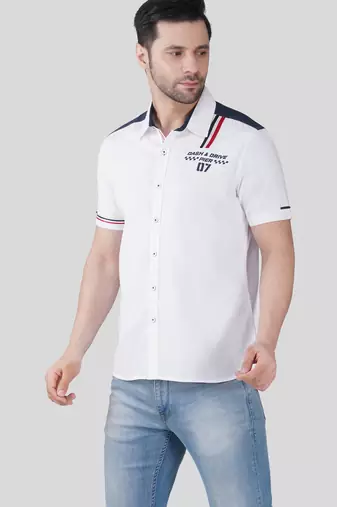 Men white cotton slim fit printed casual shirt with contrast panel & stripe detail