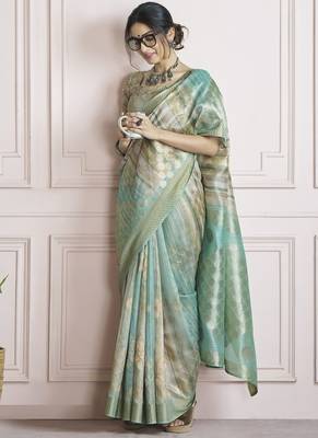 pista handloom khadi silk blend with digital print with zari border casual wear saree 2