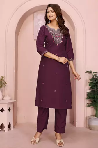 Magenta roman floral embroidery straight neck kurta set