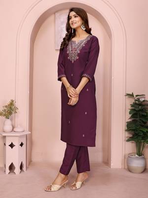 Magenta roman floral embroidery straight neck kurta set 3