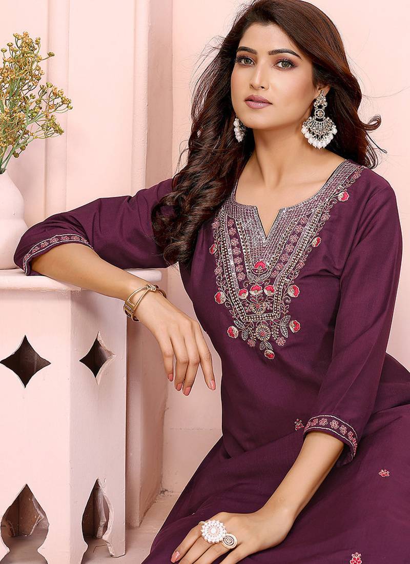 Magenta roman floral embroidery straight neck kurta set