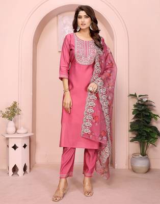 Rose pink roman plain embroidery straight round neck kurta set 3