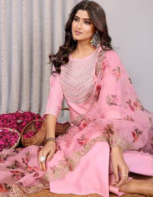 Light pink roman plain embroidery straight round neck kurta set 5