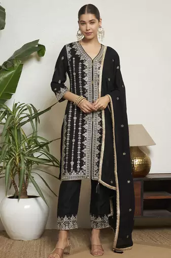 Black embroidered silk  Kurta pant  with dupatta set