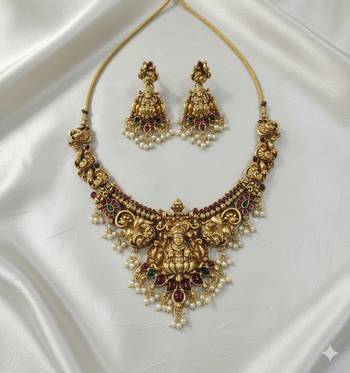 Antique gold-plated lakshmi temple Necklace :: set with pearls & ruby green stones for women 2