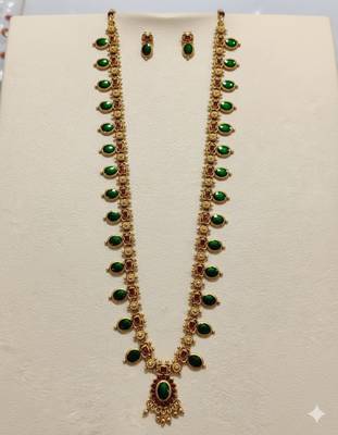 Antique gold-plated lakshmi temple Necklace :: set with pearls & green stones for women 2