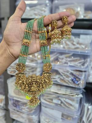 Antique gold-plated temple lakshmi haram Necklace :: set with green beads & jhumka earrings 4