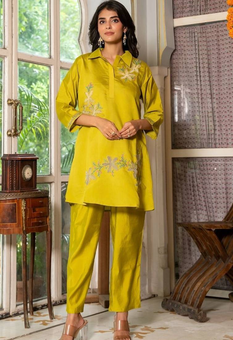 Light green emboridered co ord set