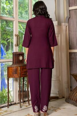 Maroon silk emboridered co ord set 4