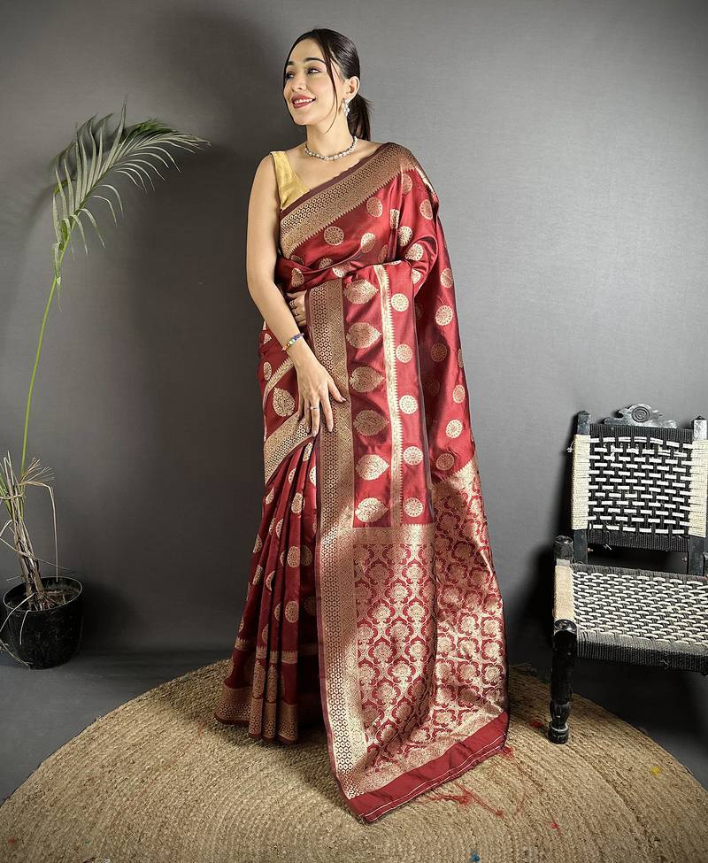 brown soft banarasi silk blend jacquard zari weaving banarasi silk blend saree