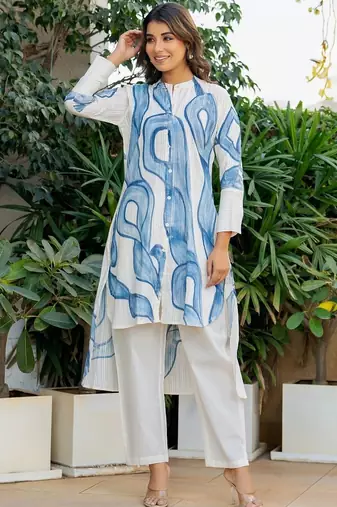White and blue printed co ord set
