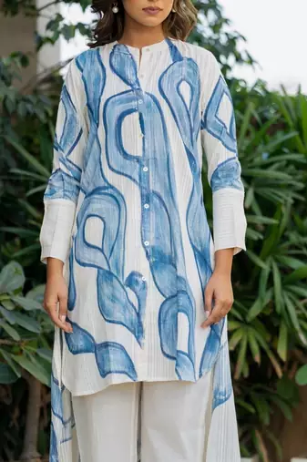 White and blue printed co ord set