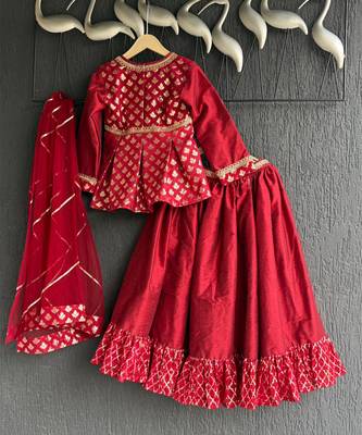 Red printed net lehenga set 3