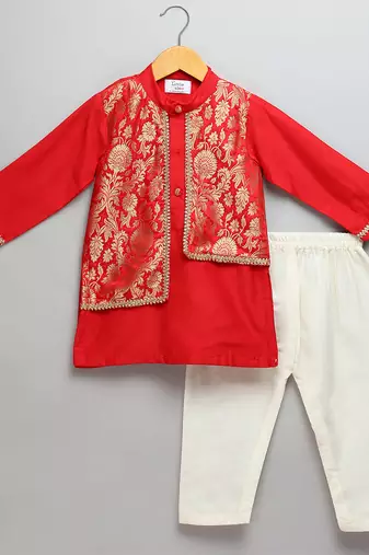 Red printed cotton silk kurta pyjama