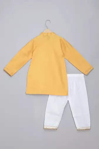 Yellow printed cotton silk kurta pyjama
