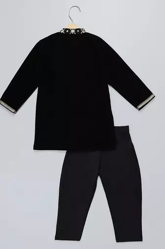 Black embroidered velvet kurta pyjama