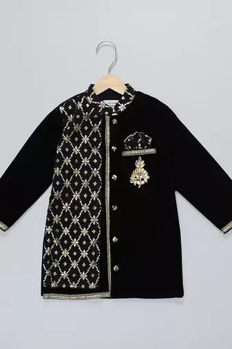Black embroidered velvet kurta pyjama