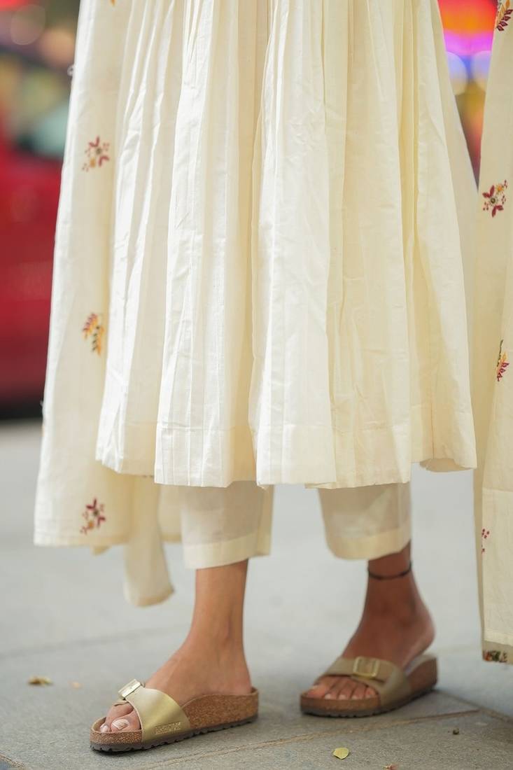 White embroidered v neck pure cotton kurta trouser dupatta set