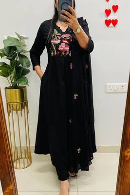 Black embroidered v neck  cotton kurta trouser dupatta set 1